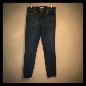 NWT Loft Skinny w/Raw Hem 28